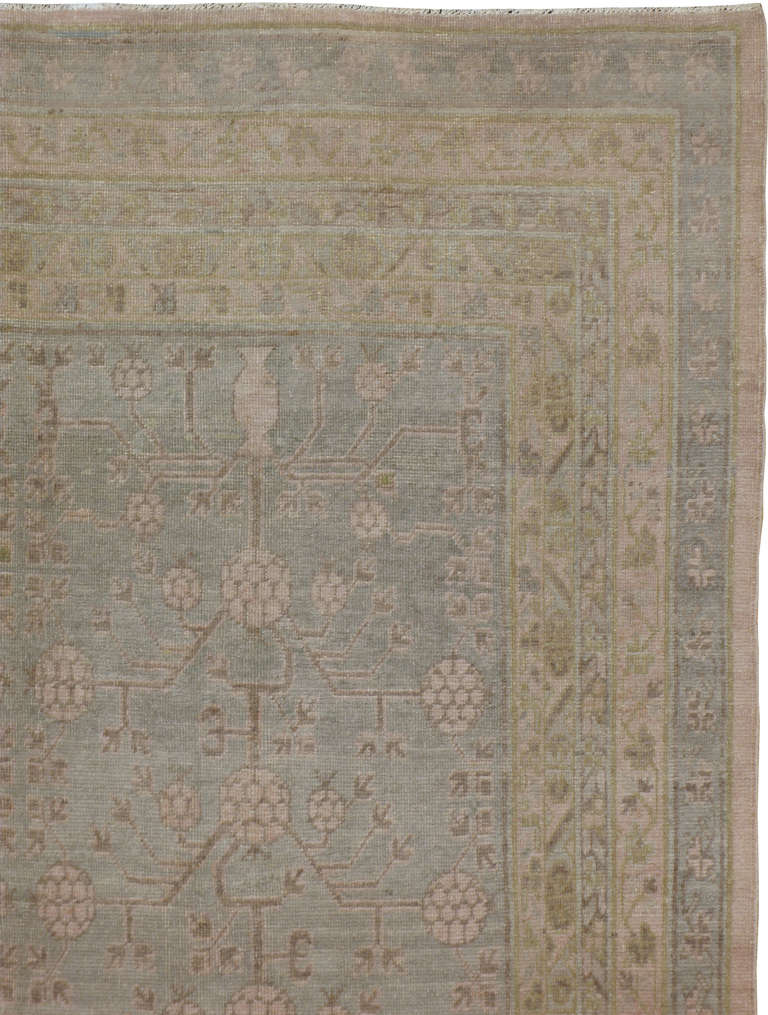 Chinois Tapis Khotan ancien du Turkestan oriental en vente