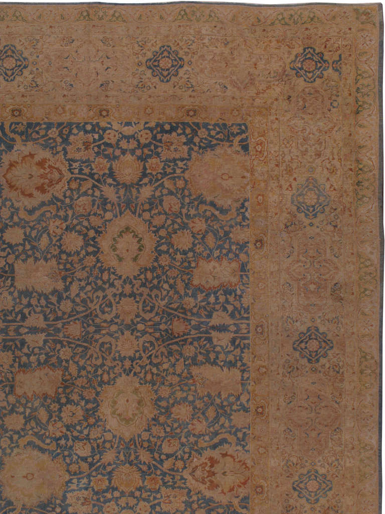 Antiker indischer Lahore-Teppich (Indisch) im Angebot