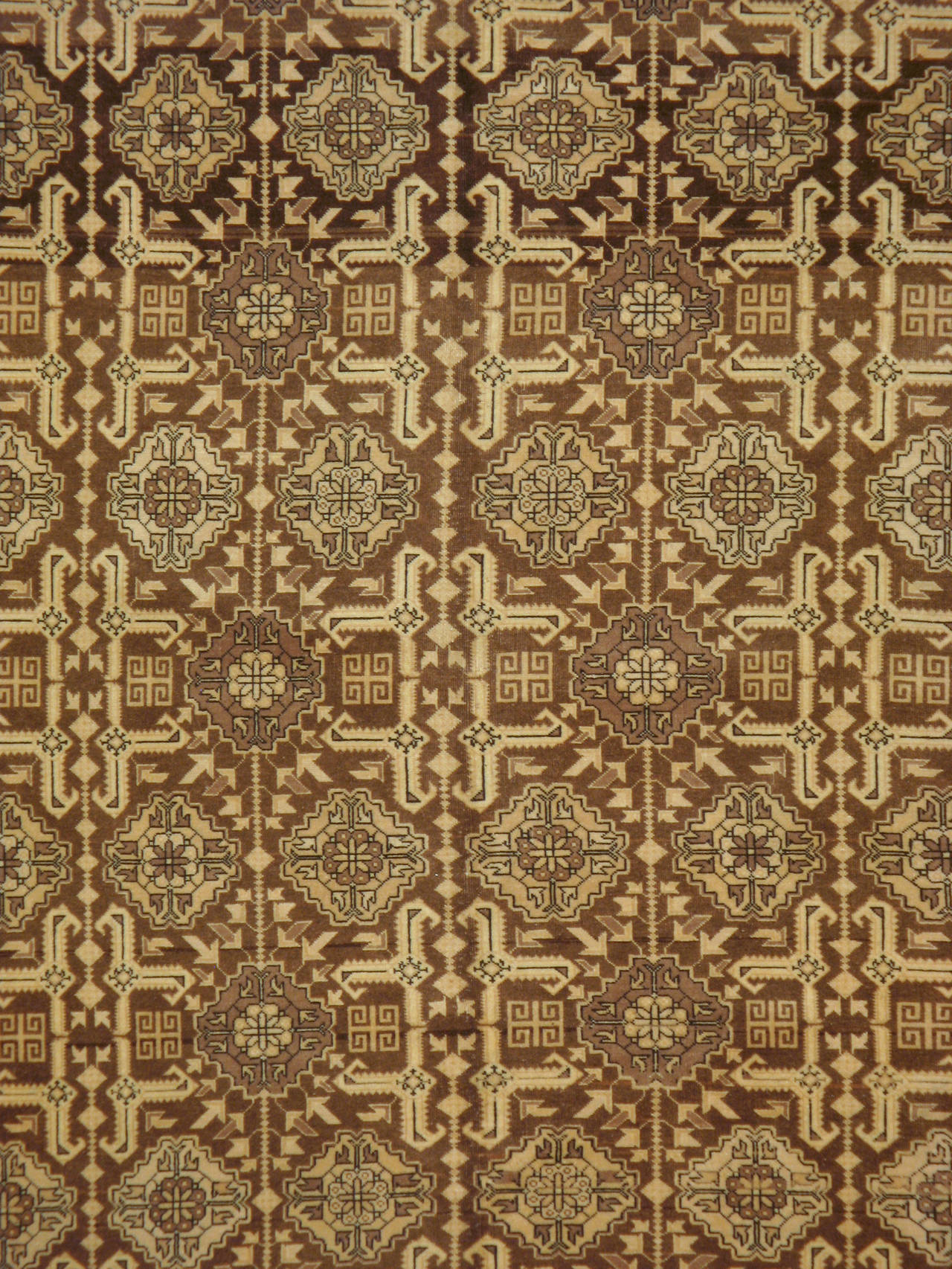 A vintage Persian Tabriz carpet from the second quarter of the 20th century.