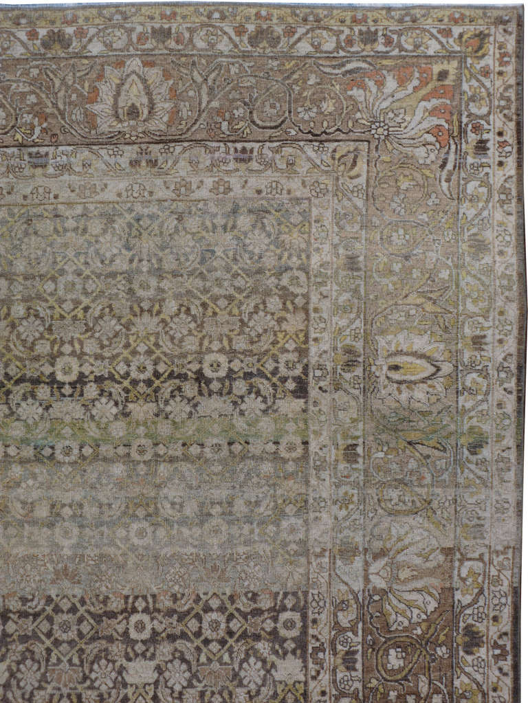 Antiker persischer Bidjar-Teppich im Zustand „Gut“ im Angebot in New York, NY