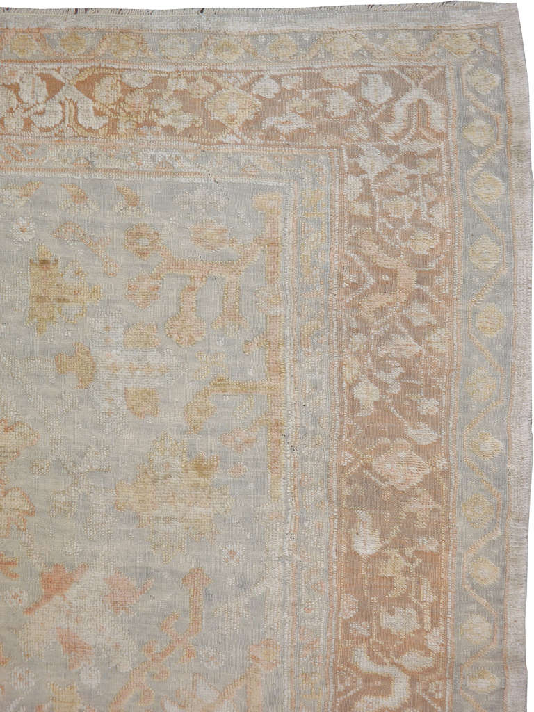 Antiker türkischer Angora Souf Oushak-Teppich (Türkisch) im Angebot