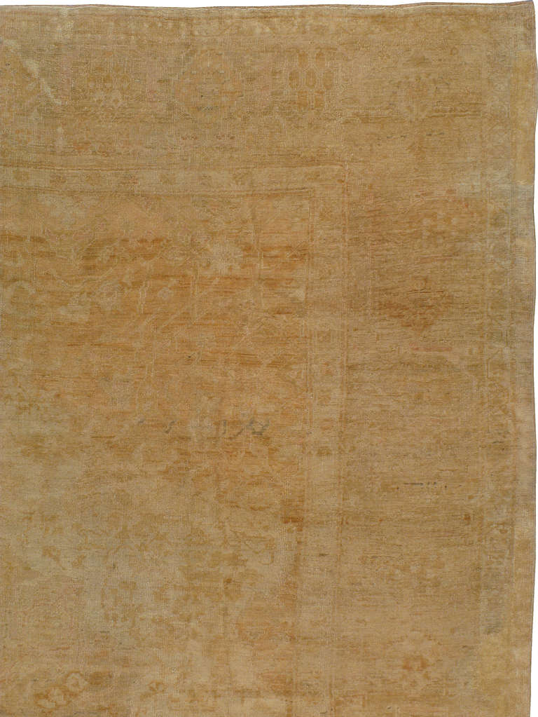 Turc Tapis turc ancien d'Oushak en vente