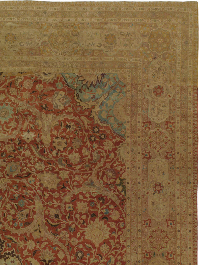 Perse Tapis persan ancien de Tabriz en vente