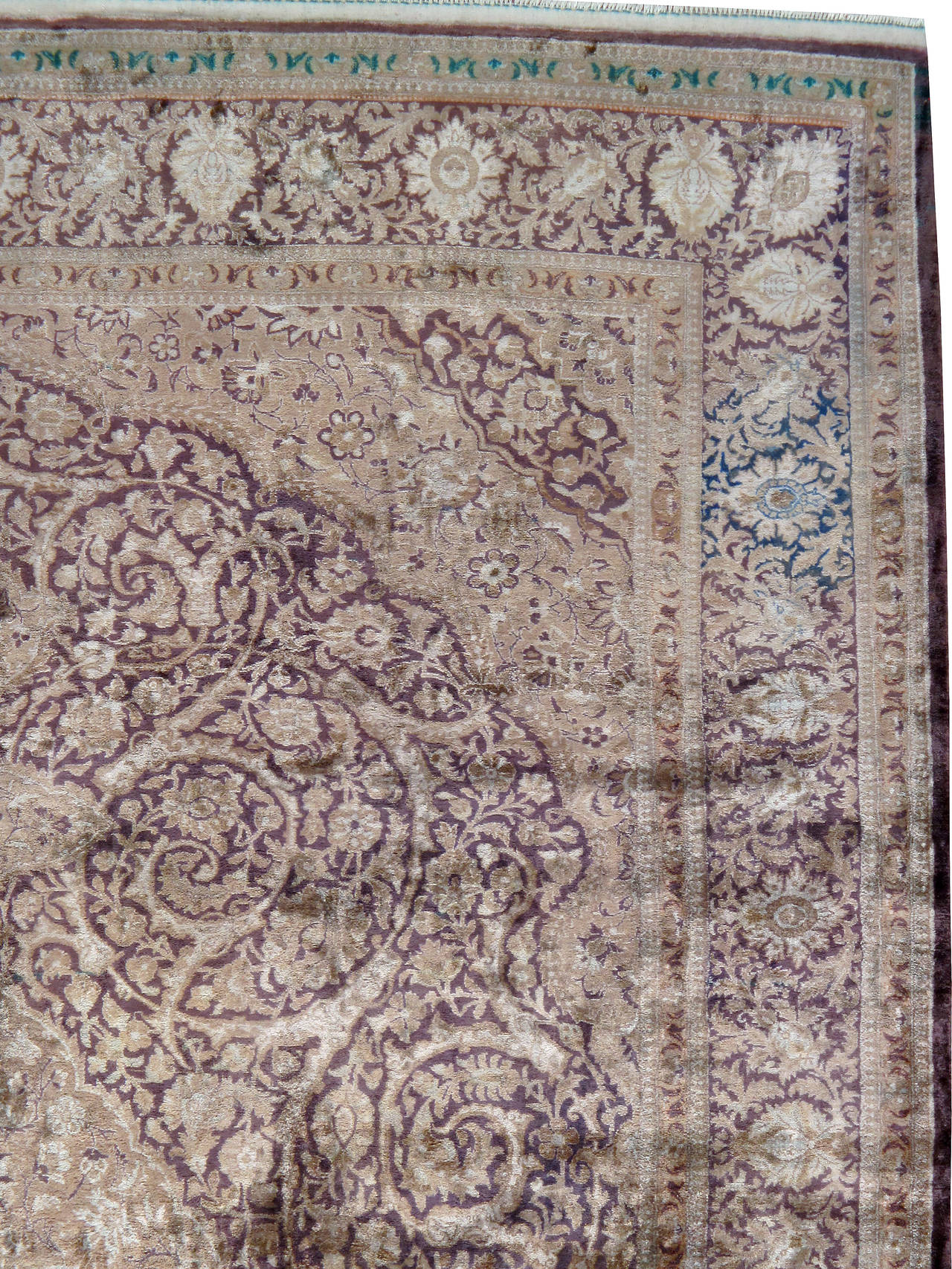 Silk Early 20th Century Handmade Persian Kashan Small Room Size Carpet For Sale 1