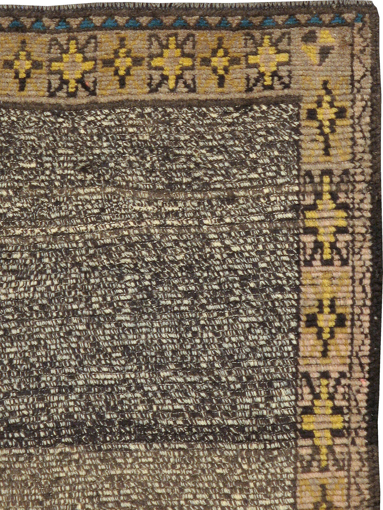 Ein alter türkischer Konya-Teppich aus dem zweiten Viertel des 20. Jahrhunderts. Der Großraum Konya in der Türkei ist bekannt für die Herstellung einiger der luxuriösesten Wolle der Welt. Die nomadischen Konya-Teppiche werden oft als das türkische