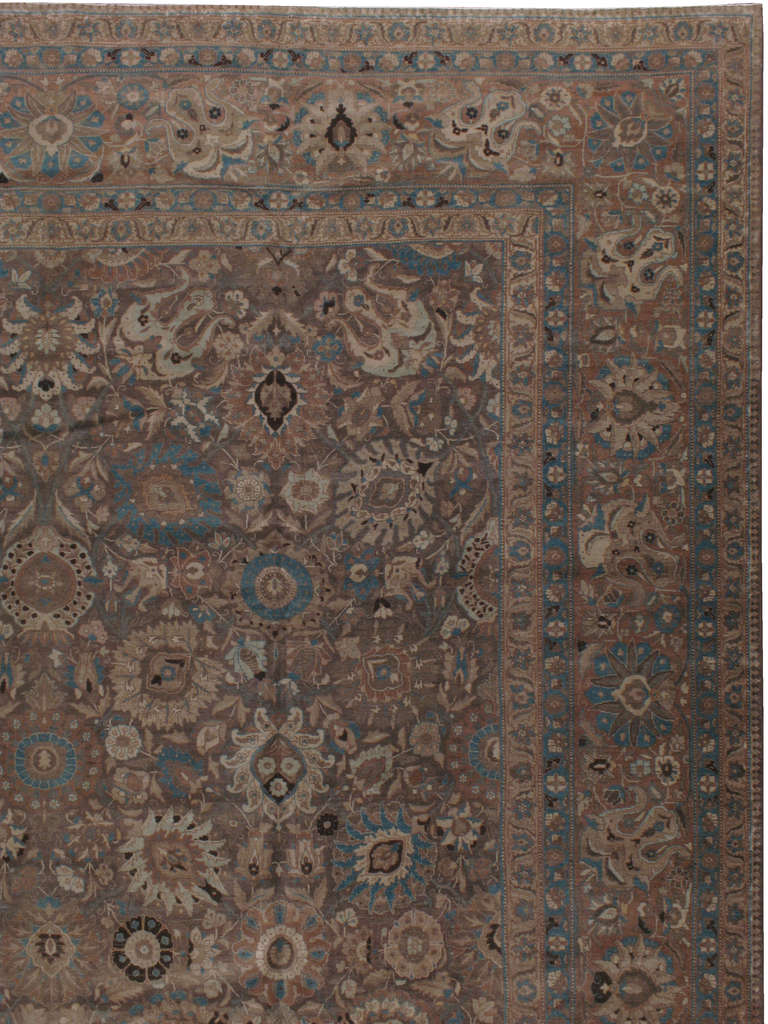 Antique Persian Tabriz Rug In Good Condition For Sale In New York, NY