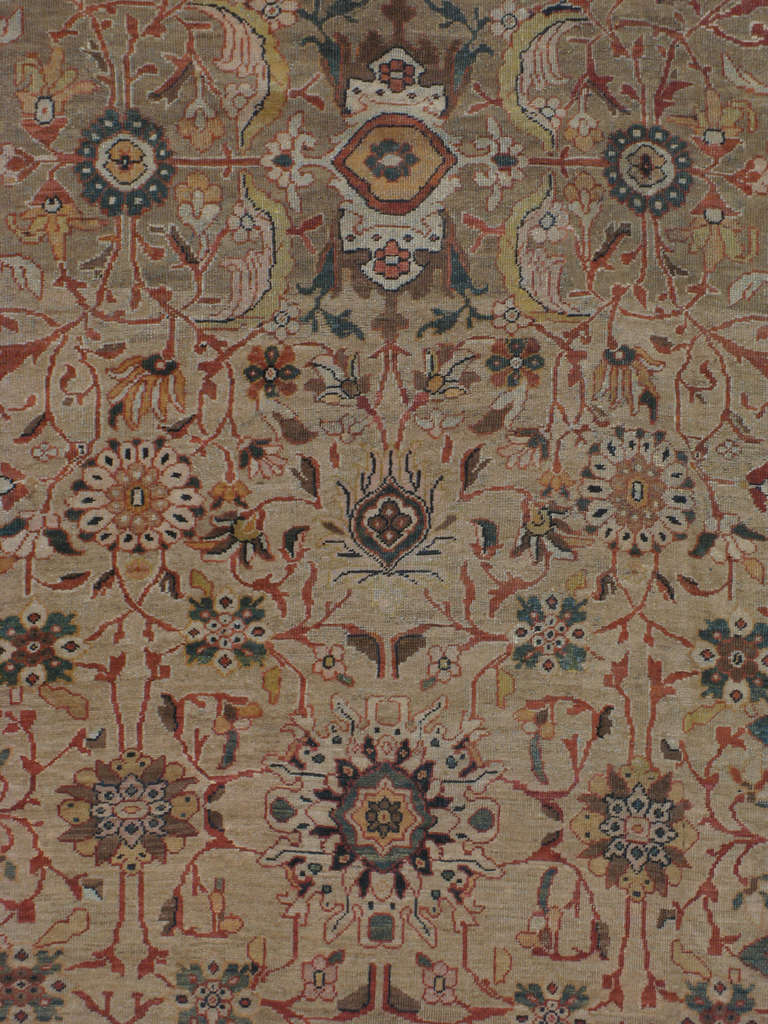 Ein persisches Mahal aus dem frühen 20. Jahrhundert.  Mahal-Teppiche gibt es sowohl mit Stammes- als auch mit kurvilinearen Motiven.  Dieses Attribut leitet sich von der einzigartigen Lage der Stadt Mahallat ab, die zwischen den Städten Arak und