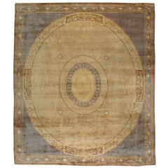 Tapis européen ancien de Savonnerie