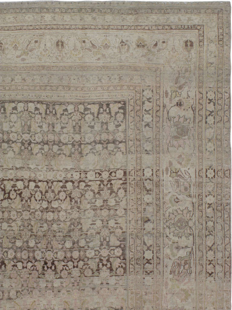 Antiker persischer Khorassan-Teppich (Persisch) im Angebot