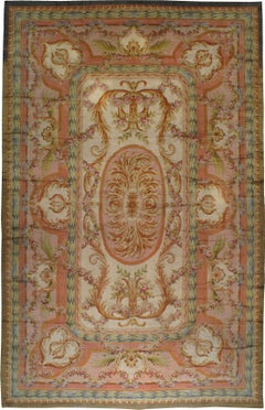Ancien tapis de Savonnerie français de 12 pieds x 18 pieds 11 po.
