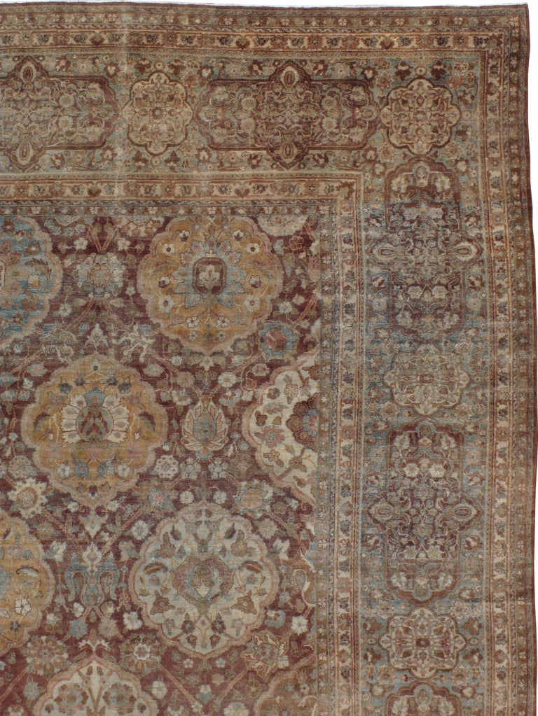 Alfombra Persa Antigua Lavar Kerman 12ft. 1in. x 14ft. 5in. en Bueno estado para la venta en New York, NY
