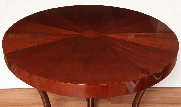 Table de salle à manger ronde Widdicomb conçue en 1938 en vente 2