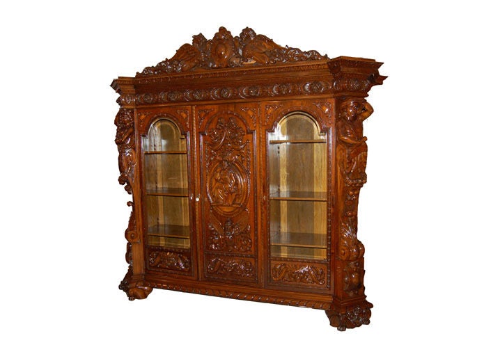 Manufactured in the southeastern part of the old Austro-Hungarian Empire, private estate Romania. Veneer restored and repolished. First used by Count Zelenski, Neudorf (Romania) until 1915 then until 1950 by the Majors of Temesfujfalu and later by