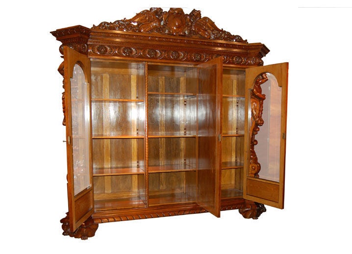 Manufactured in the southeastern part of the old Austro-Hungarian Empire, private estate Romania. Veneer restored and repolished. First used by Count Zelenski, Neudorf (Romania) until 1915 then until 1950 by the Majors of Temesfujfalu and later by