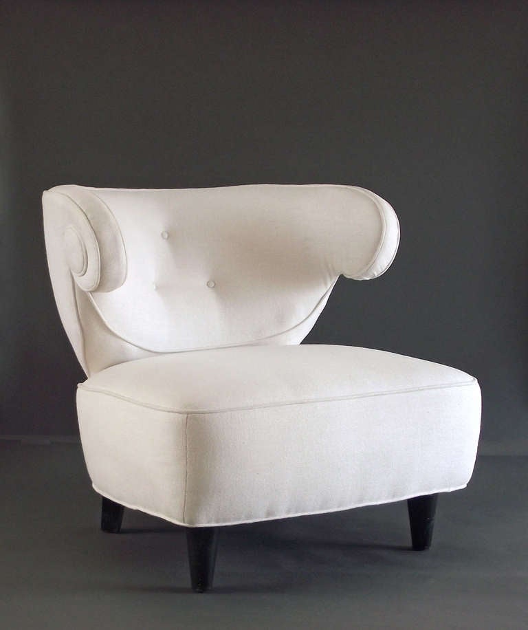 Ram's Head Slipper Chair after Paul Laszlo In Good Condition In Brooklyn, NY