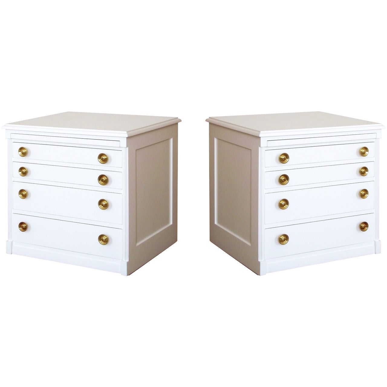 Pair of 1950s Modern White Lacquered End Tables or Nightstands