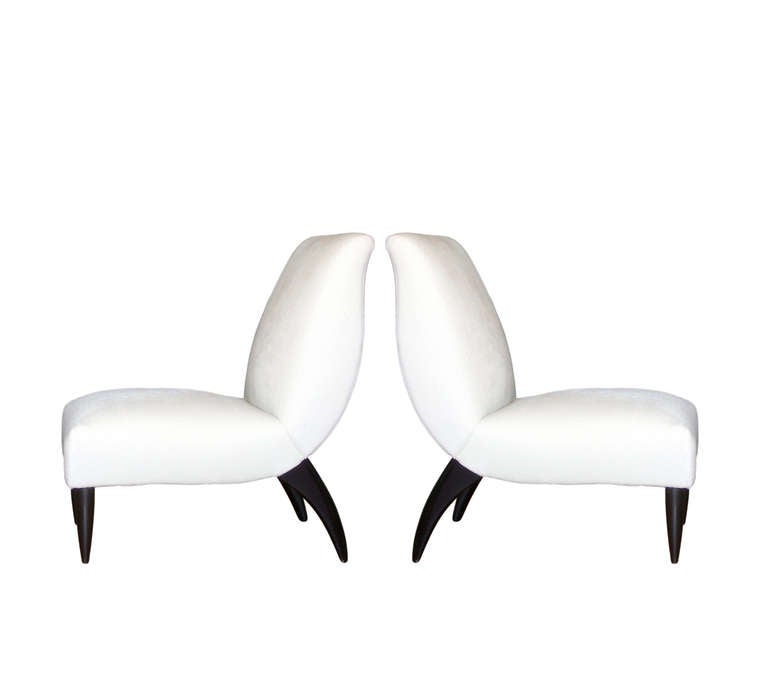 Mid-Century Modern Pair of Italian Slipper Chairs Attributed to Guglielmo Ulrich