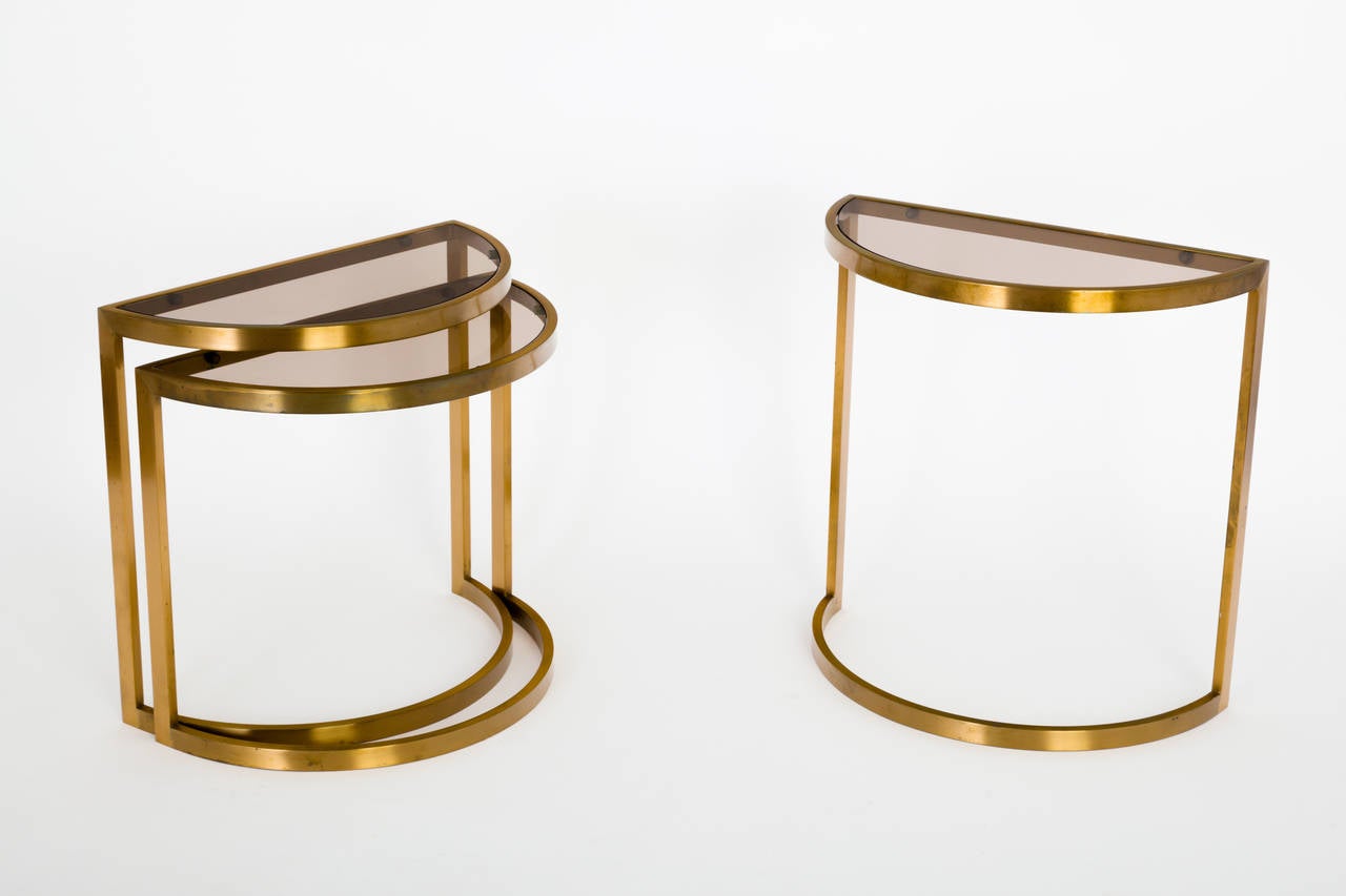 Mid-20th Century Set of Three 1960s Modern Nesting Tables in Brass and Glass