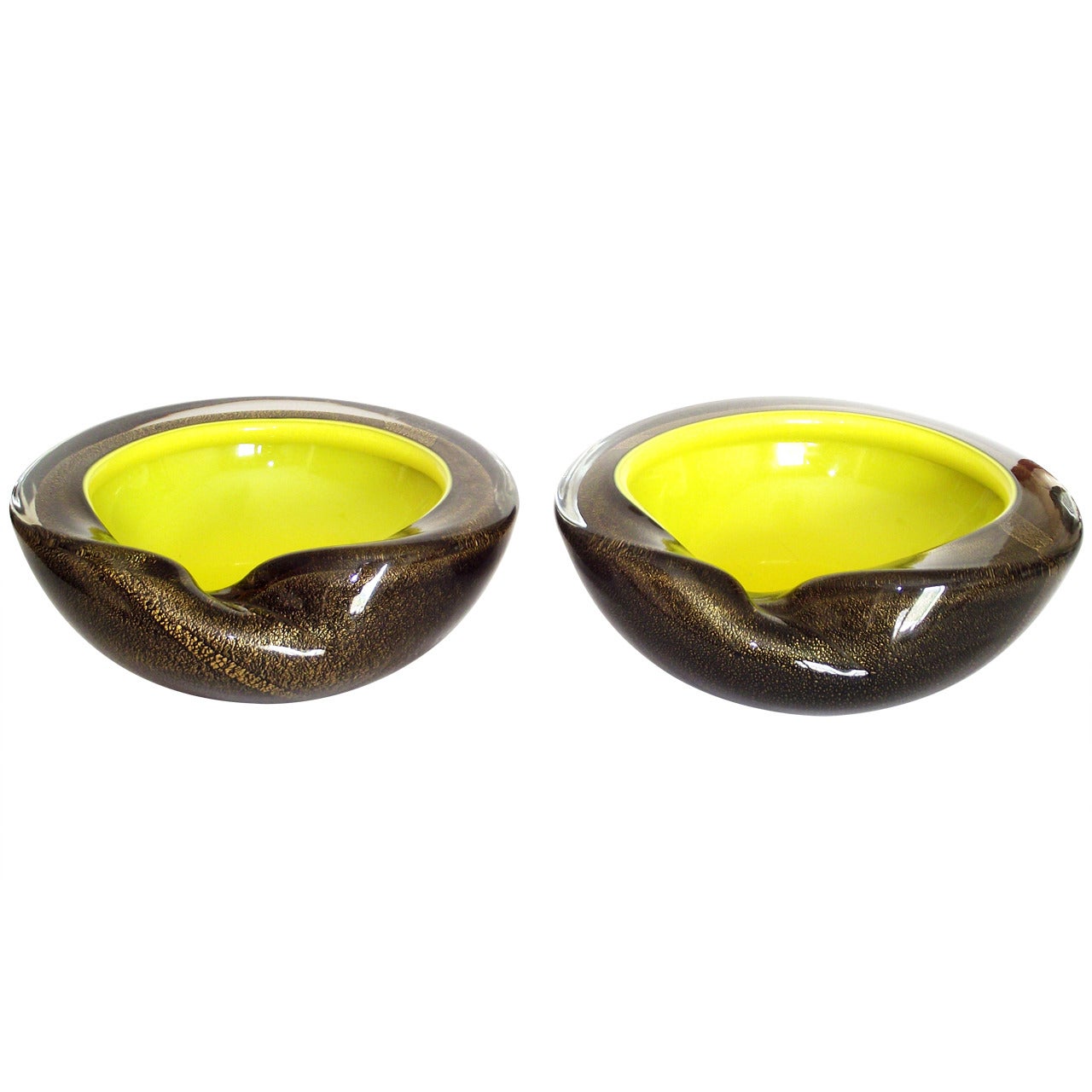 Pair of Cased Murano Glass Bowls in Yellow and Gold by Alfredo Barbini