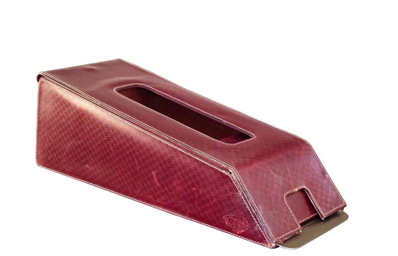 Vintage Gucci card dealer's shoe in burgundy leather with off-white stitching ands raised double 