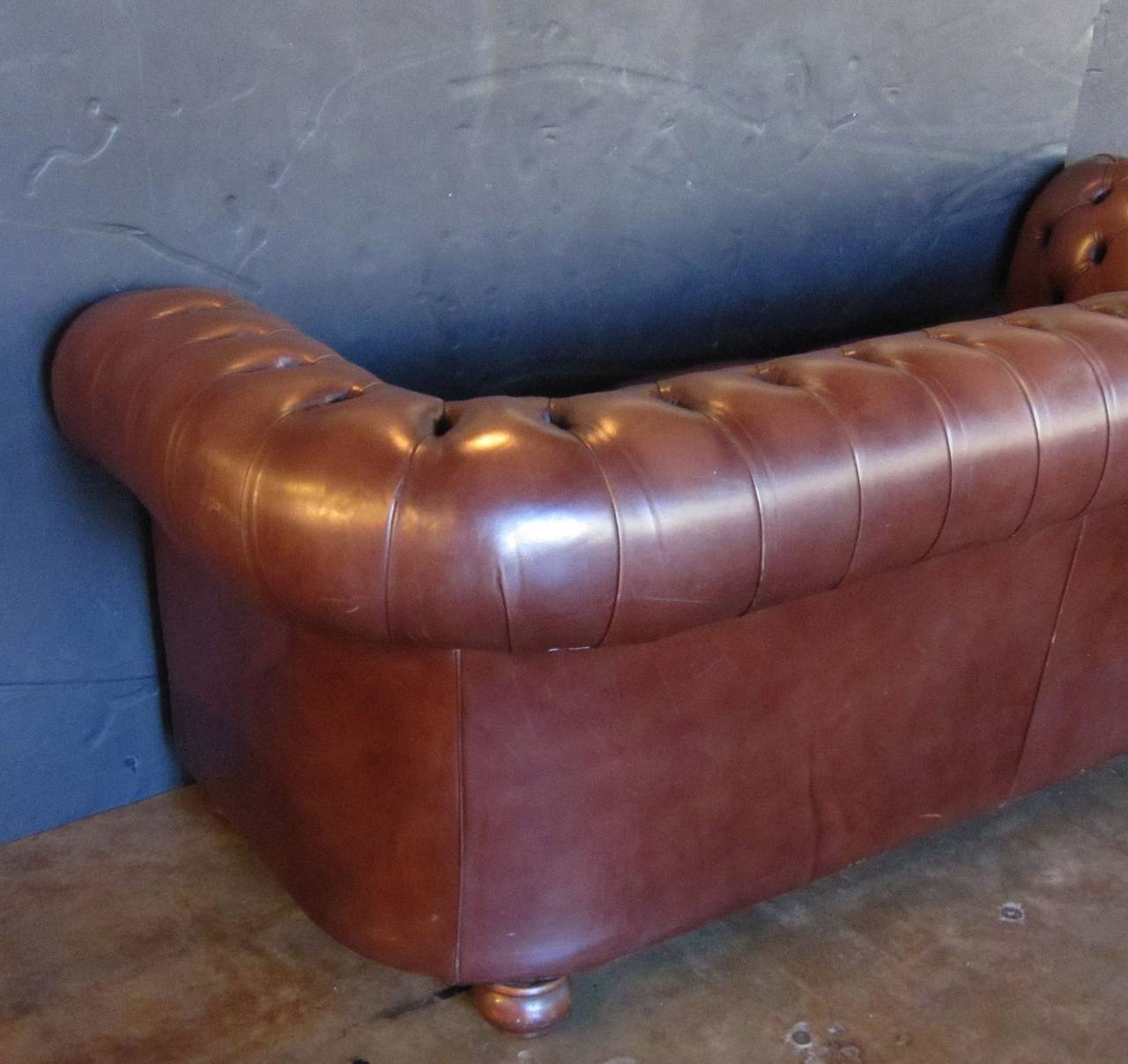 English Chesterfield Sofa of Tufted Leather For Sale 5