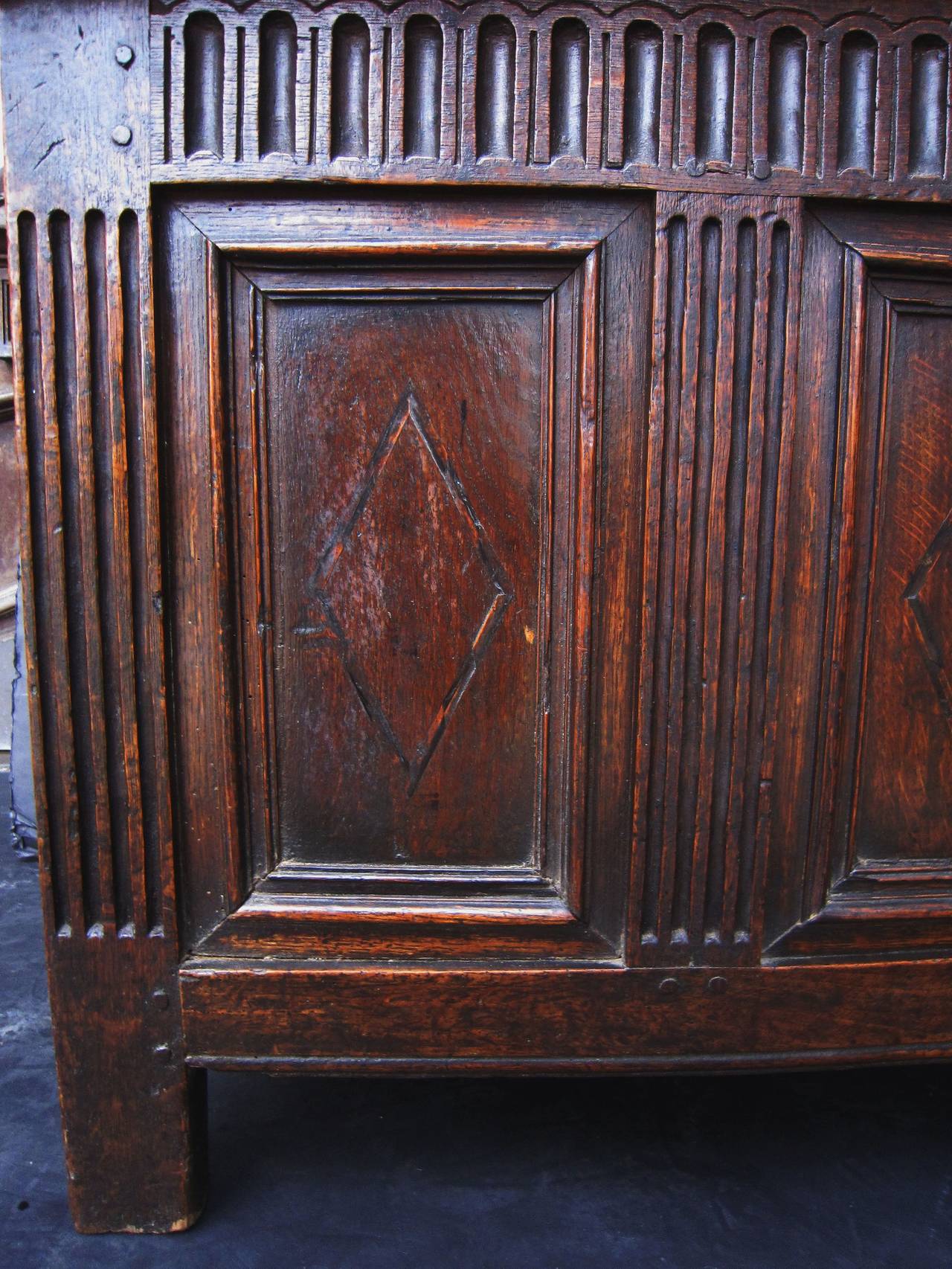 17th Century English Oak Joined Chest or Trunk In Good Condition For Sale In Austin, TX