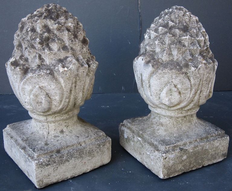 Pair of English Garden Stone Finials (Priced as a Pair) In Excellent Condition In Austin, TX