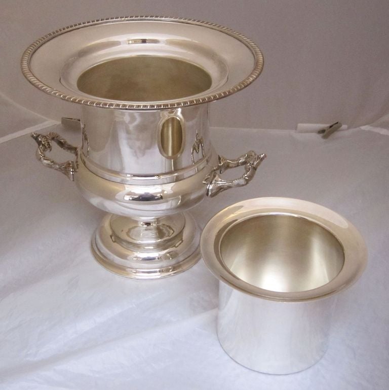 English Champagne Bucket or Wine Cooler In Excellent Condition In Austin, TX