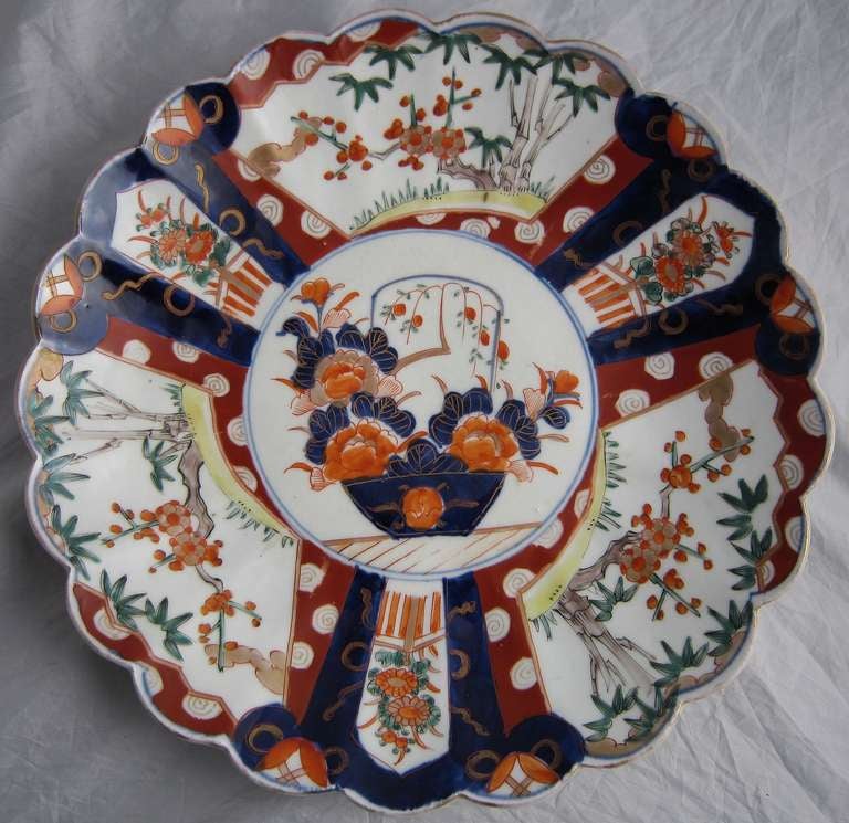 Large Imari Chargers In Excellent Condition In Austin, TX