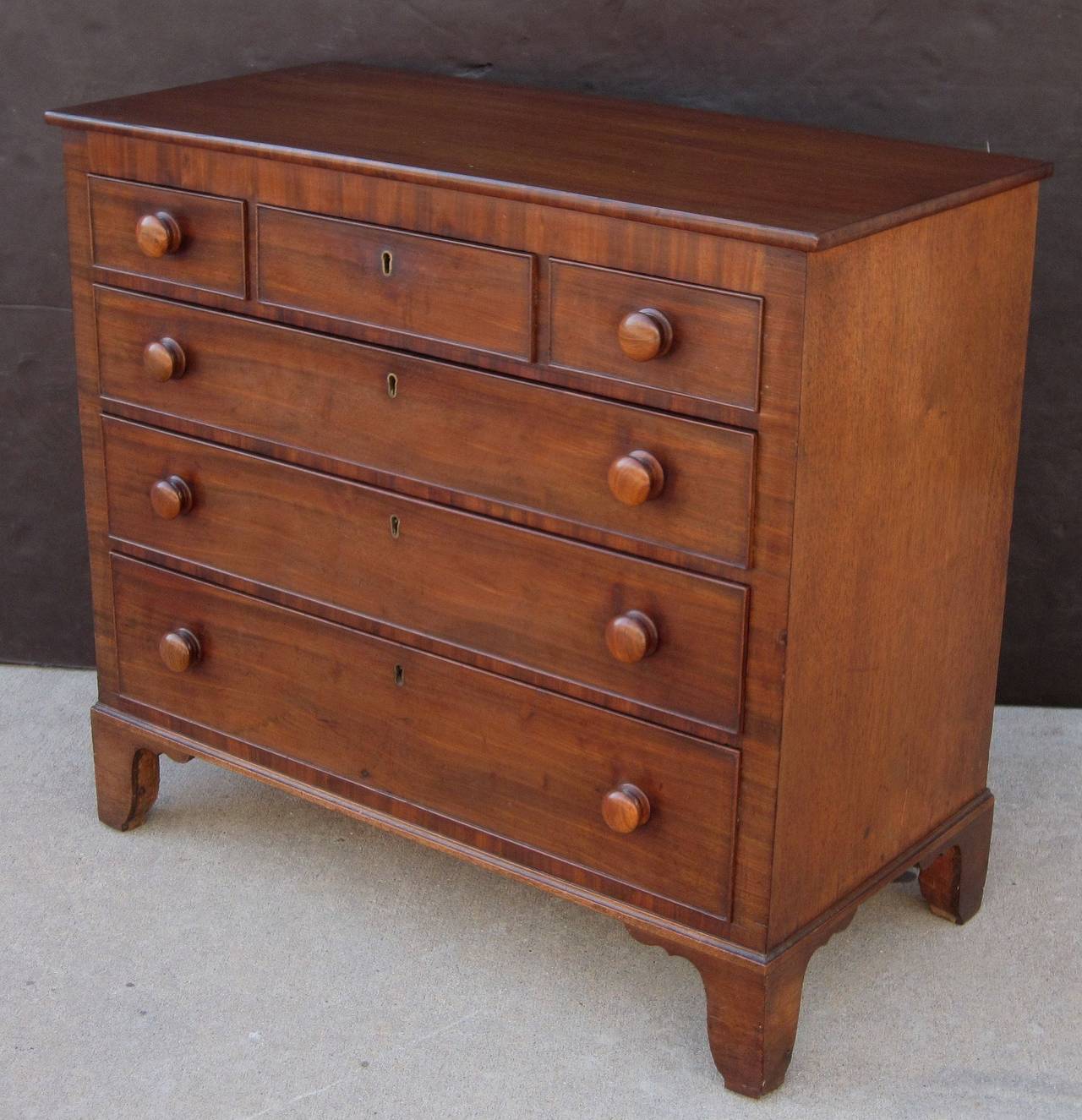 English Small Chest of Mahogany In Excellent Condition In Austin, TX