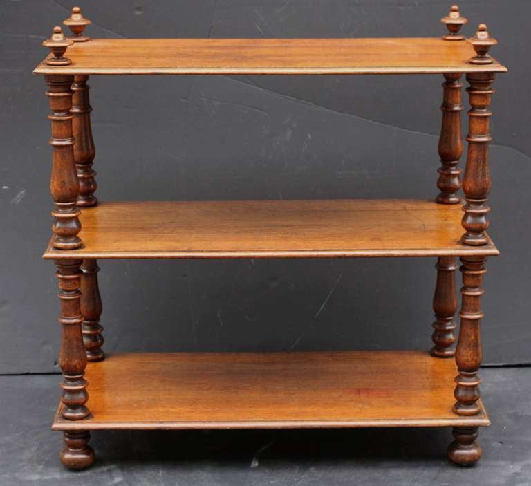 Large English Trolley Server of Oak In Excellent Condition In Austin, TX