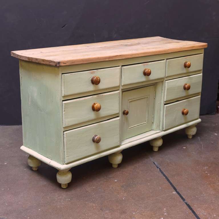 English Country Painted Cupboard Console Server In Excellent Condition In Austin, TX