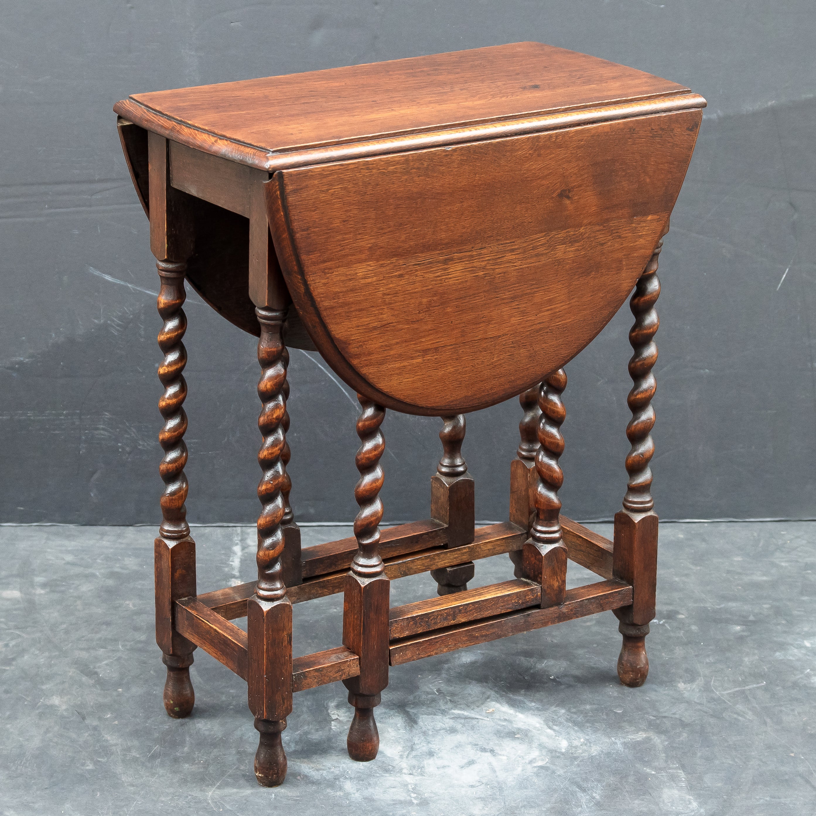 English Drop-Leaf Gate-leg Table