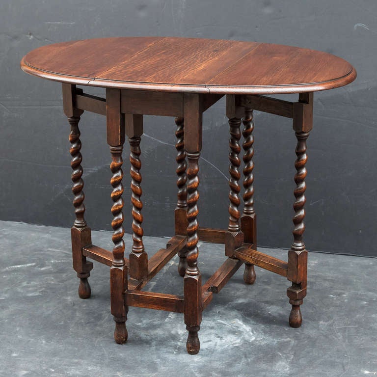 English Drop-Leaf Gate-leg Table 1