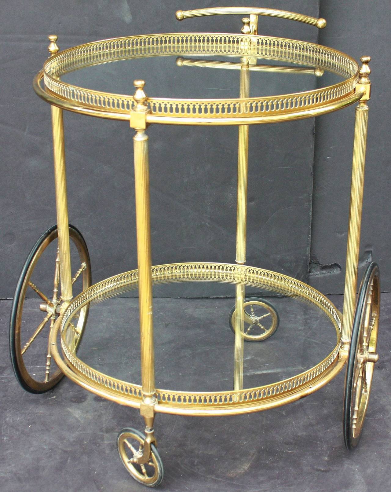 French Round Rolling Drinks Cart or Trolley In Excellent Condition In Austin, TX