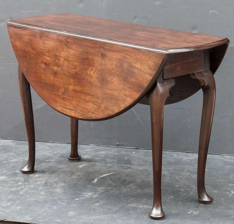 18th Century and Earlier George II Drop-Leaf and Pad Foot Table