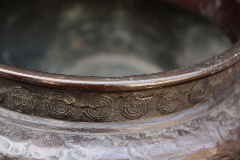 Jardinière en bronze avec relief de dragon du Japon de l'ère Meiji 1