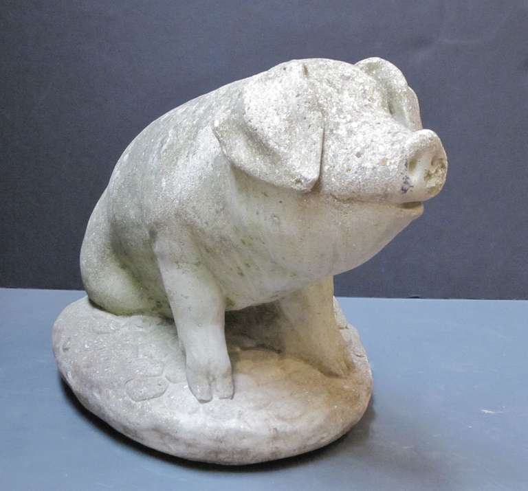 English Garden Stone Pig In Excellent Condition In Austin, TX