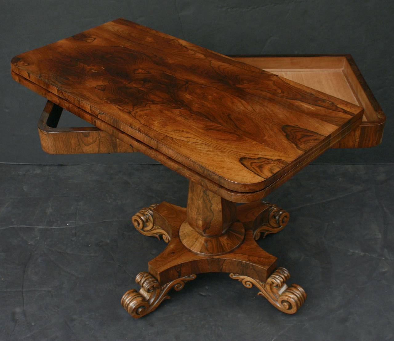 English Games Table of Rosewood 1
