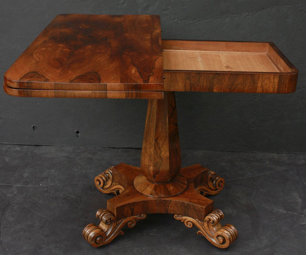 English Games Table of Rosewood 2
