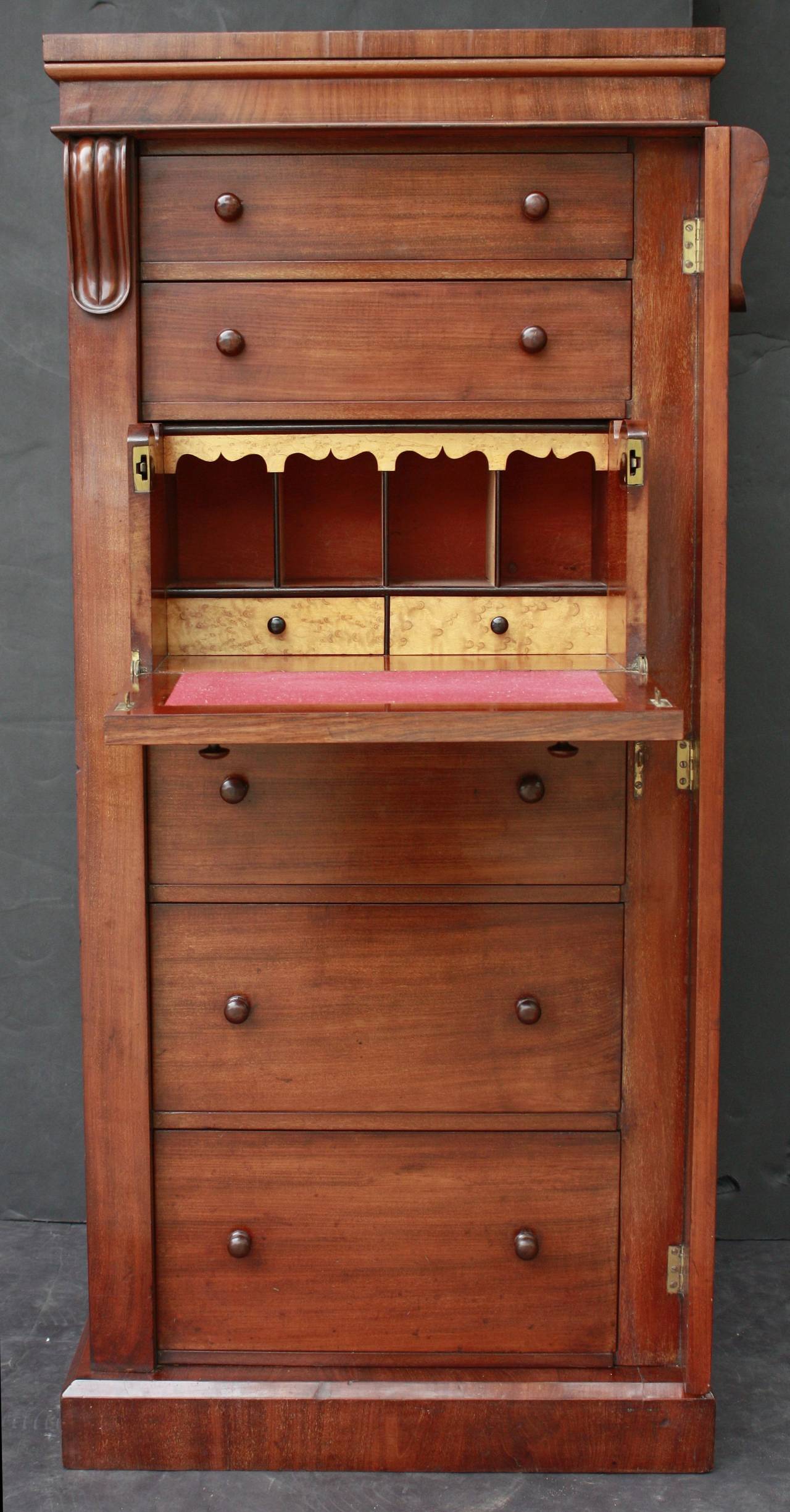 English Wellington Cabinet Drawers with Secretary in Mahogany from England