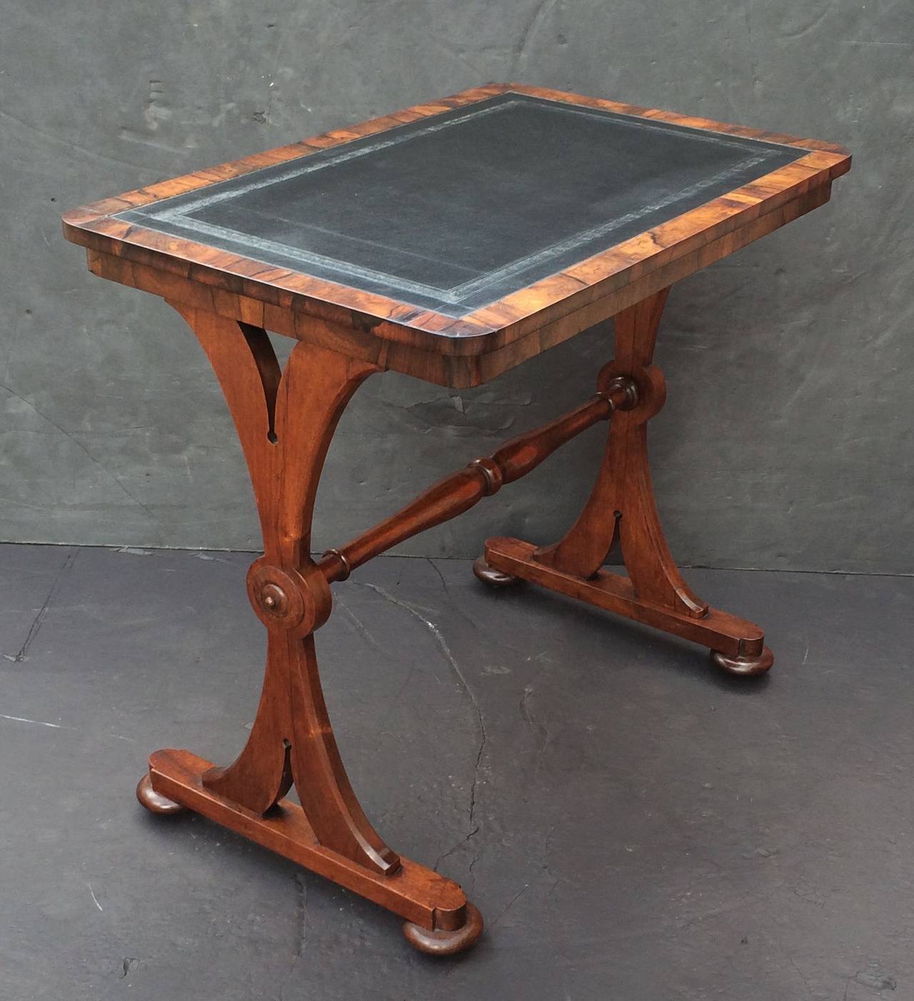 Leather English Writing Table of Rosewood