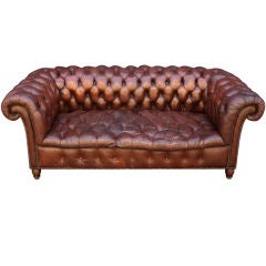 Antique English Chesterfield Sofa of Tufted Leather