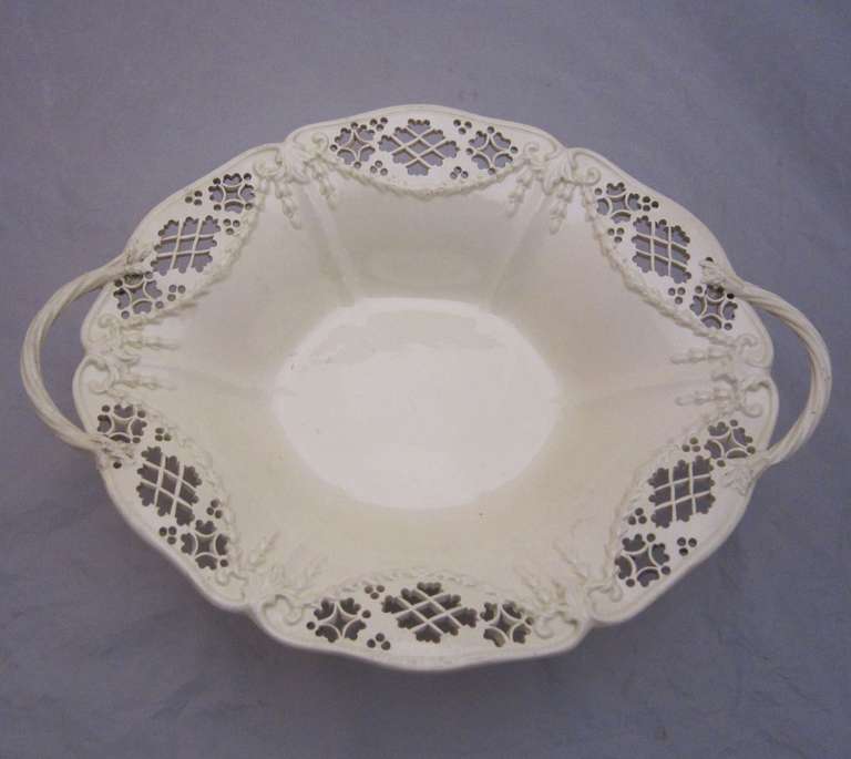 Leeds Pottery Pierced Creamware Compote In Excellent Condition In Austin, TX