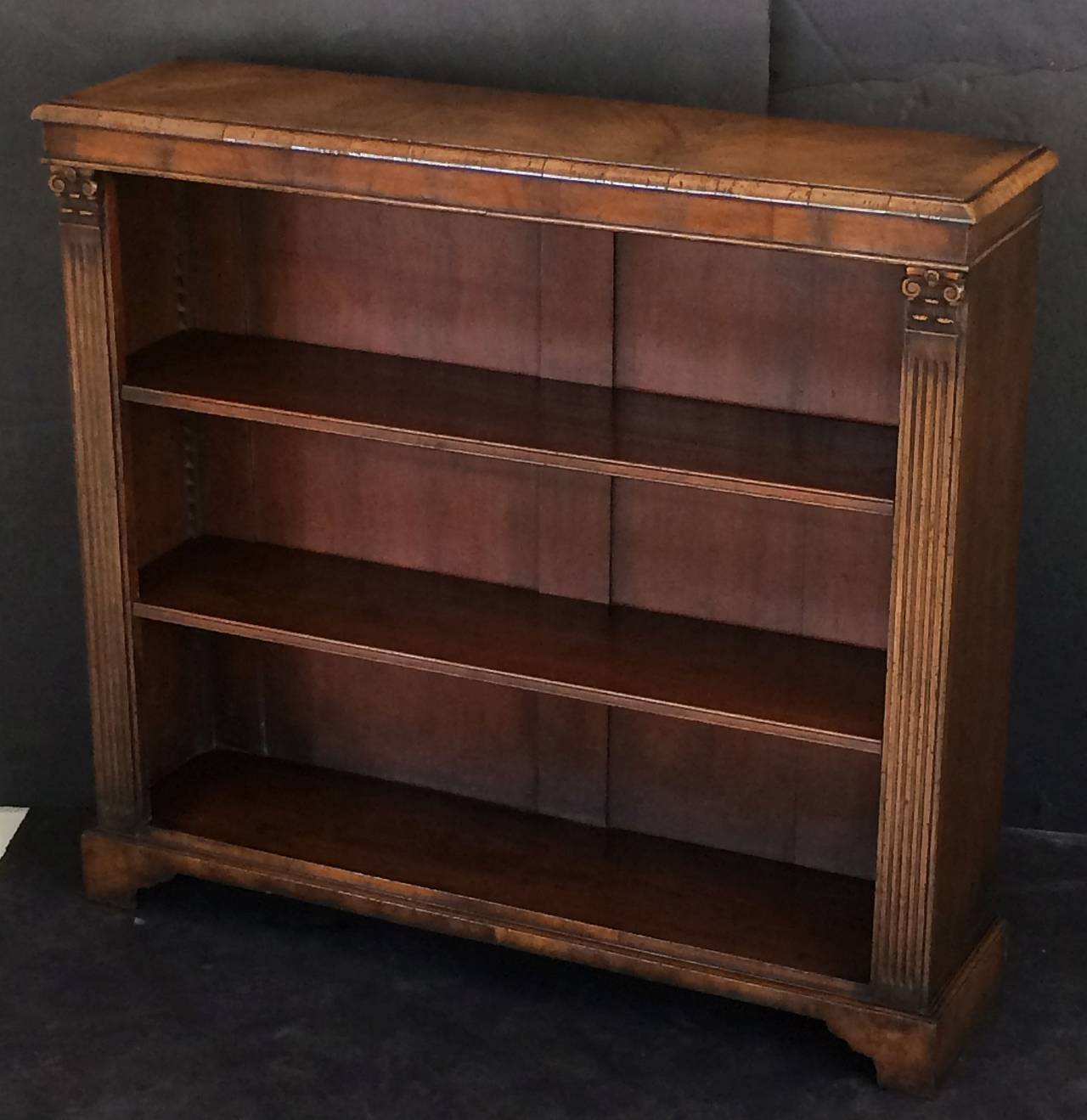 English Open Bookcase of Figured Walnut In Excellent Condition In Austin, TX