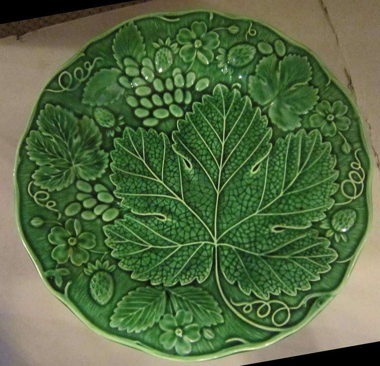 majolica cake stand