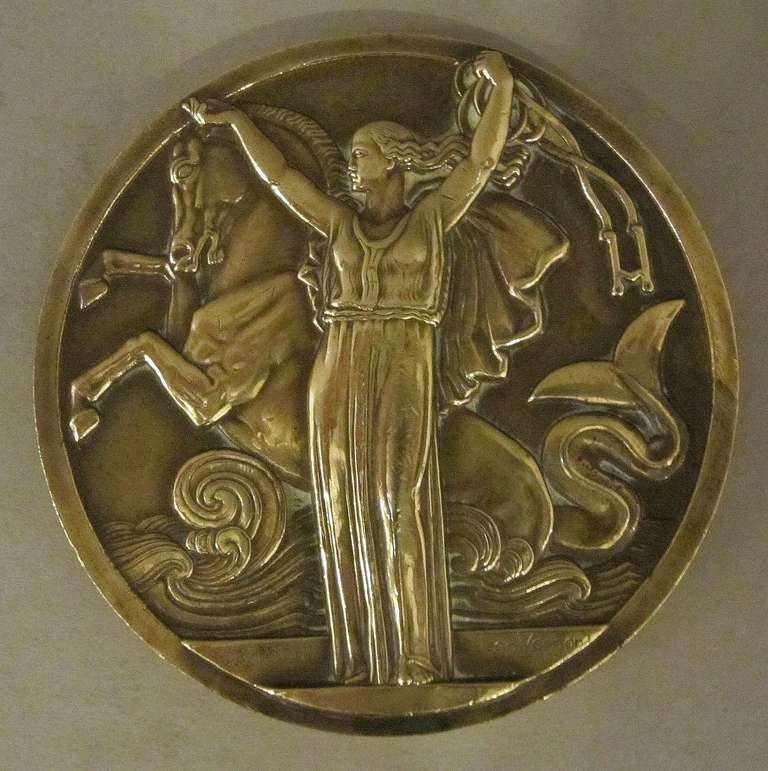 Médaillon de voyage inaugural en bronze Art Déco 