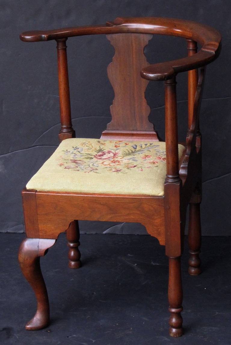 English Corner Chair of Mahogany from the Georgian Era