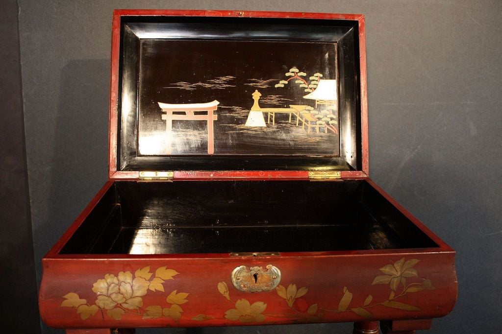 Japan-Lacquered Chinoiserie Table 1