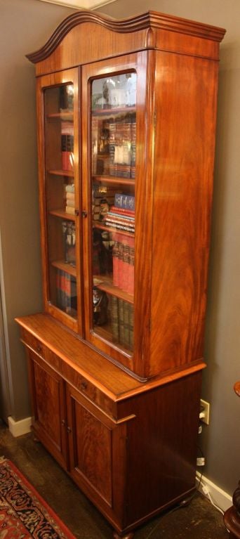 19th Century Scottish Two-Tiered Bookcase of Mahogany For Sale